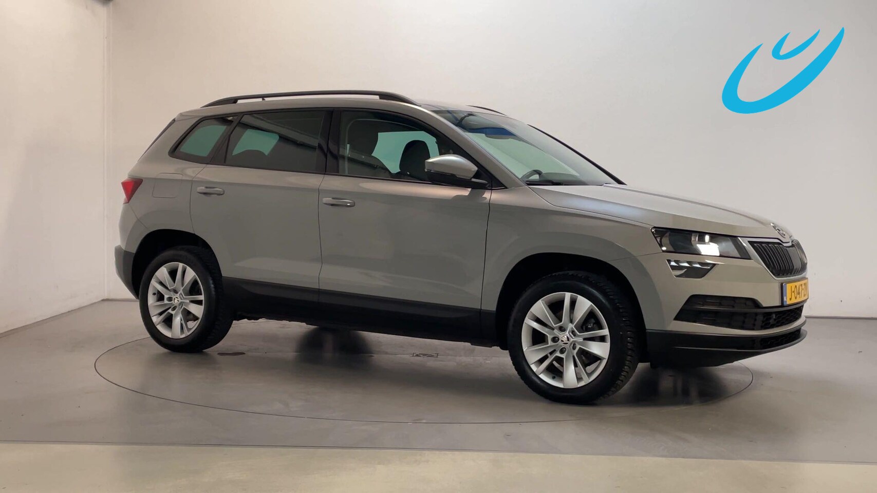 Skoda Karoq - 1.5 TSI ACT 150pk DSG Business Edition Navigatie Parkeersensoren Climate Control - AutoWereld.nl