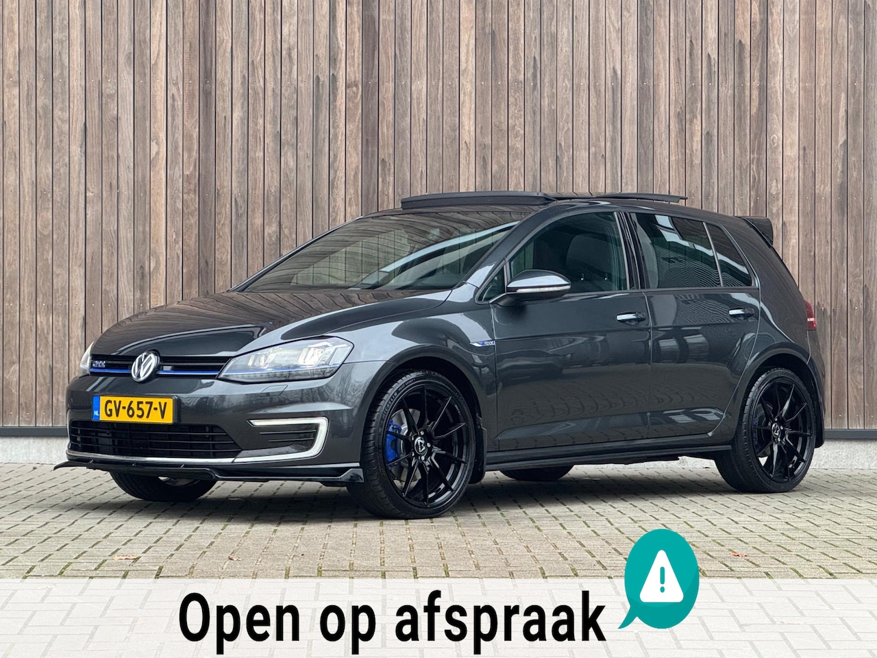 Volkswagen Golf - 1.4 TSI GTE |Pano|350 PK|R-Uitgevoerd - AutoWereld.nl
