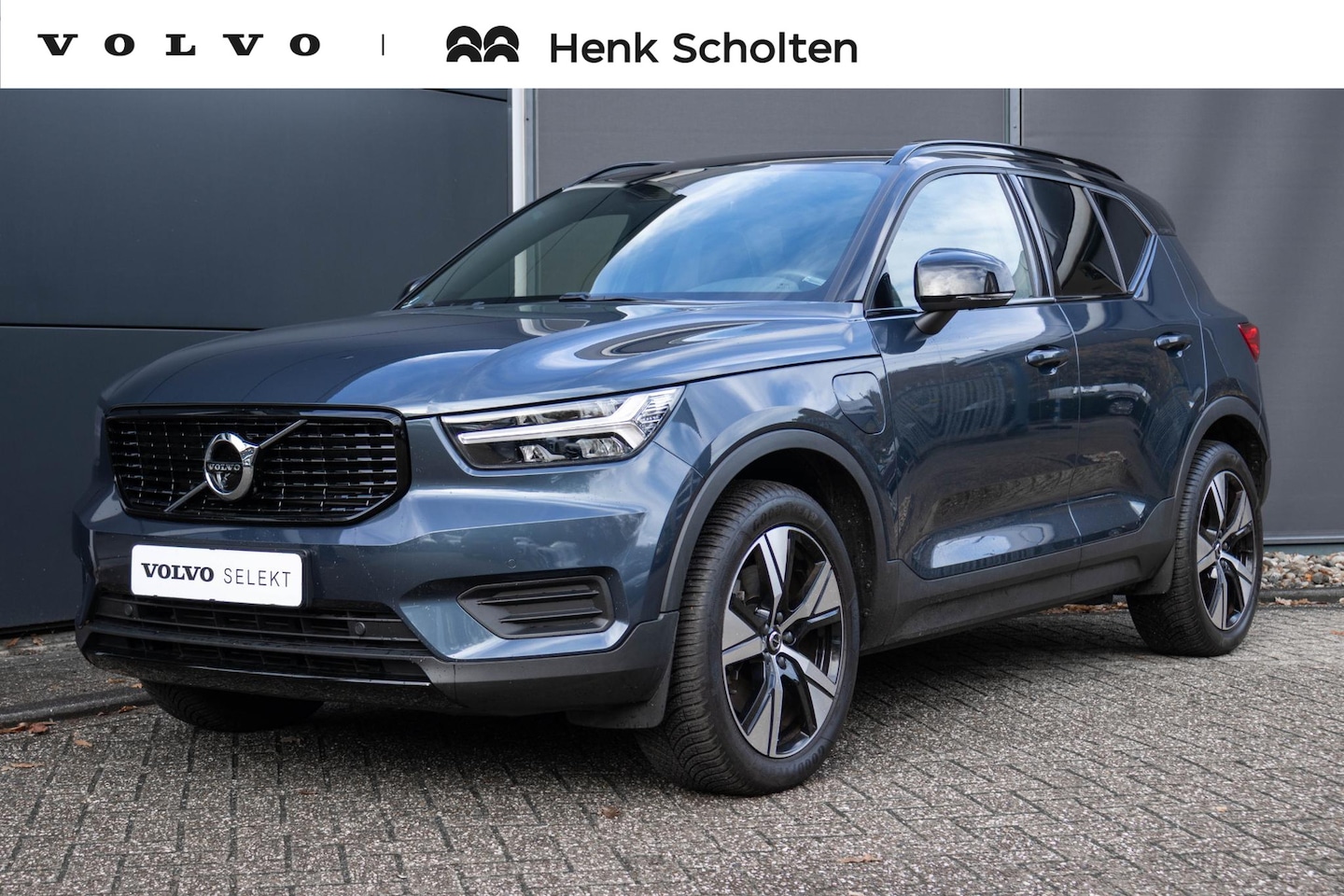 Volvo XC40 - T5 Recharge R-Design | Panoramisch schuif-/kanteldak | Elektrisch verstelbare voorstoelen - AutoWereld.nl