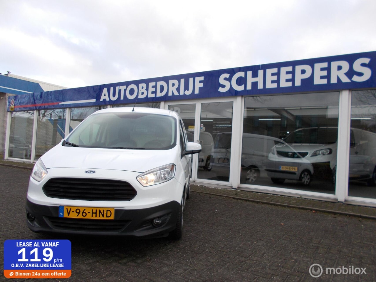 Ford Transit Courier - 1.5 TDCI Airco/Navi/Startstop - AutoWereld.nl