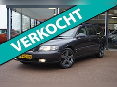 Volvo V70 - 2.4 Comfort Line | Handbak | R velgen | Airco | Vol opties | Youngtimer | Inruil mogelijk