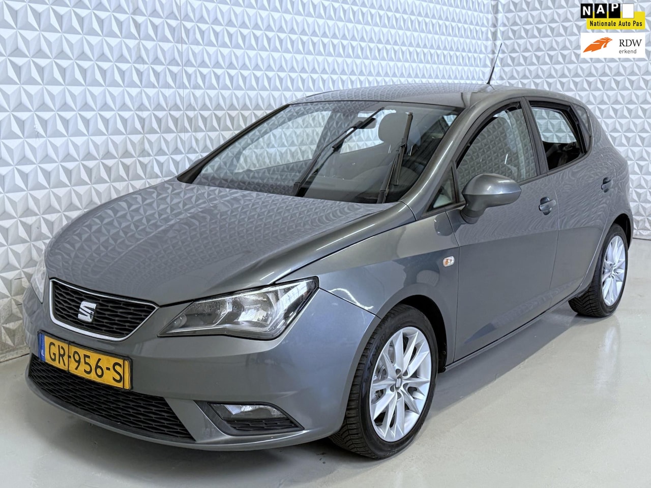 SEAT Ibiza - 1.0 EcoTSI Style met werk! EXPORT / HANDEL (2015) - AutoWereld.nl