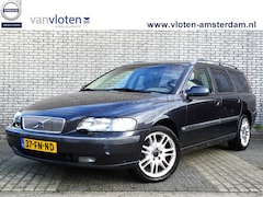 Volvo V70 - 2.4 T Aut. | Budget auto | Trekhaak | Nw APK | Leer | Allseason |