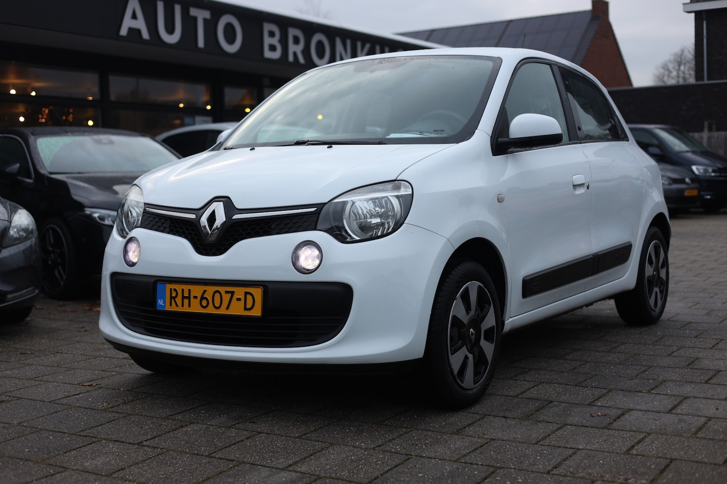 Renault Twingo - 1.0 SCE COLLECTION | AIRCO | CRUISE | PDC | NL AUTO - AutoWereld.nl