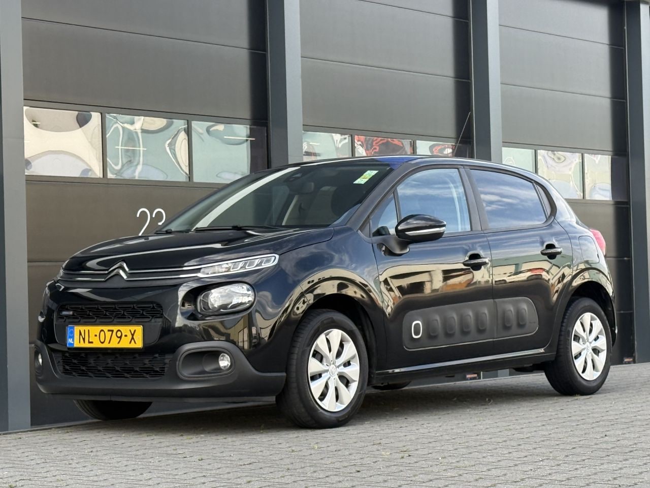 Citroën C3 - 1.2 PureTech Feel Navi Clima - AutoWereld.nl