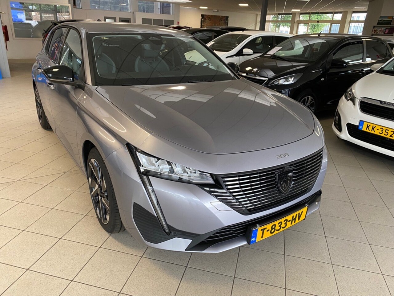 Peugeot 308 - 1.2 Puretech 130pk EAT8 Allure Pack Business - AutoWereld.nl