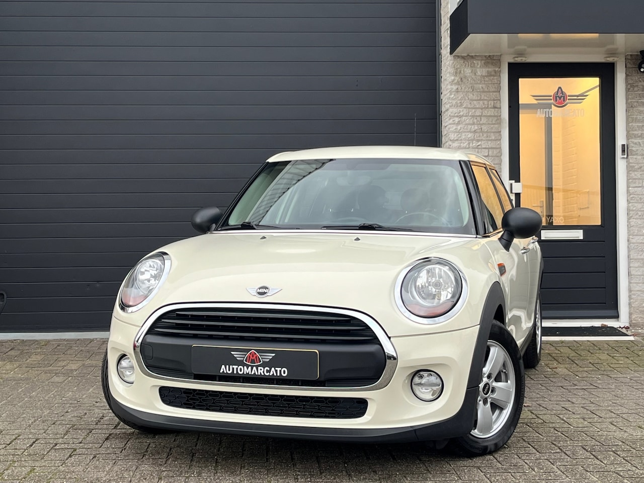 MINI One - Mini 1.2 Business | 5drs | Navi | Cruise | PDC | Sportwielen | NAP | Orig. Ned. | 120.000k - AutoWereld.nl