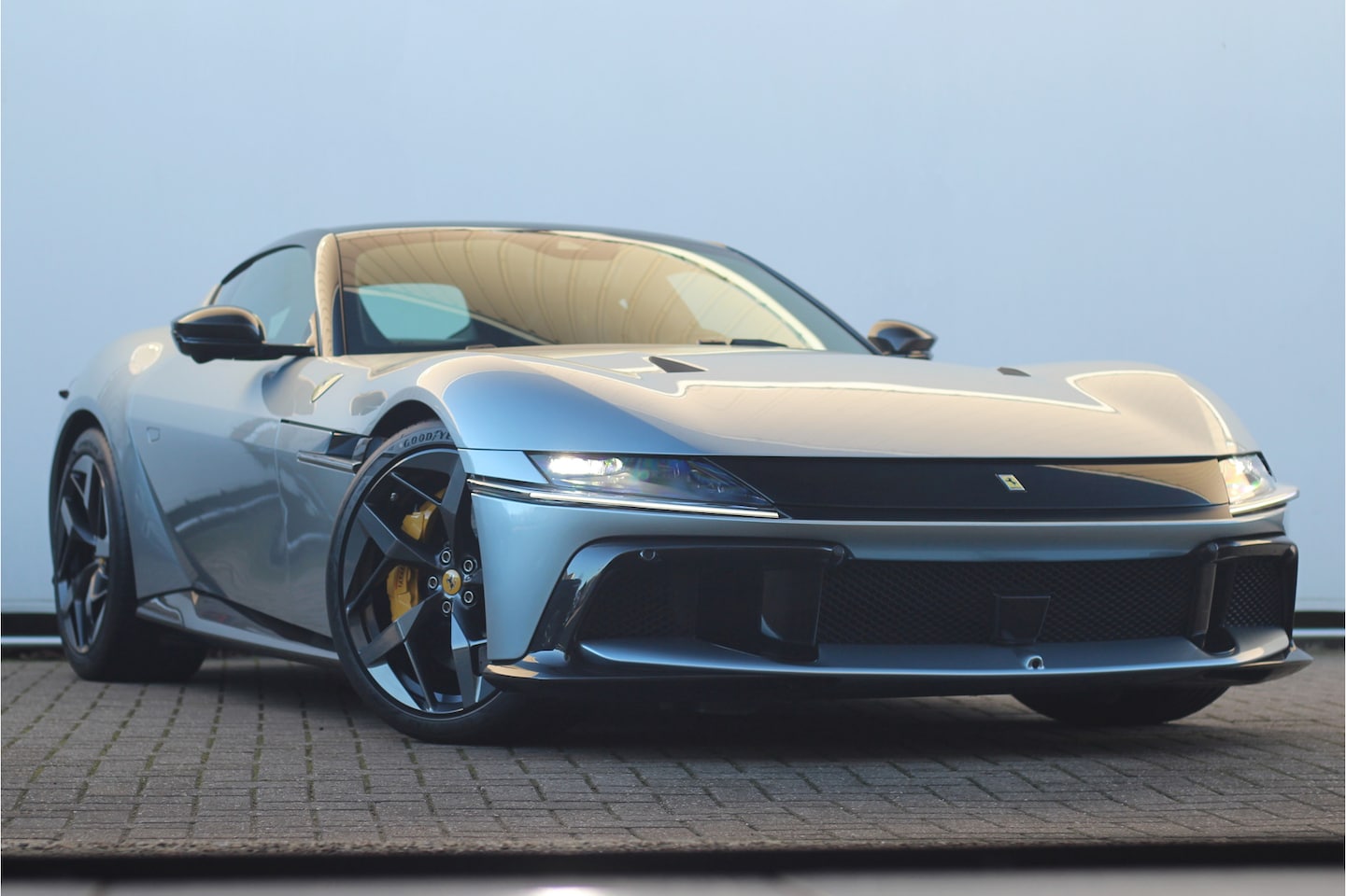 Ferrari 12Cilindri - 6.5 V12 | Grigio Alloy | Full Carbon | Lift | 360 - AutoWereld.nl