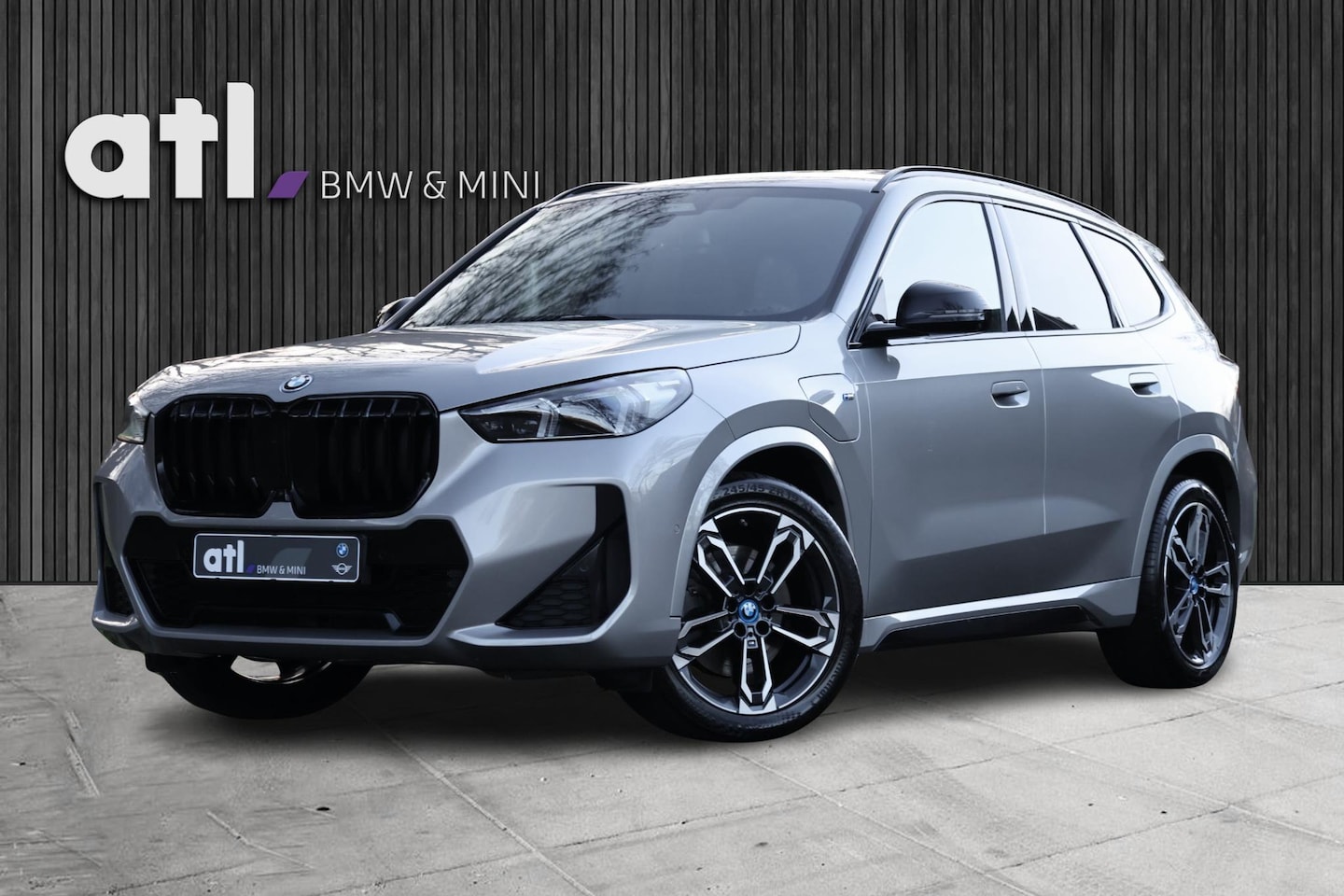 BMW X1 - xDrive30e M-Sport | HUD | 360 | Harman Kardon | Pano | Massage | Elektr. Trekhaak | Drivin - AutoWereld.nl
