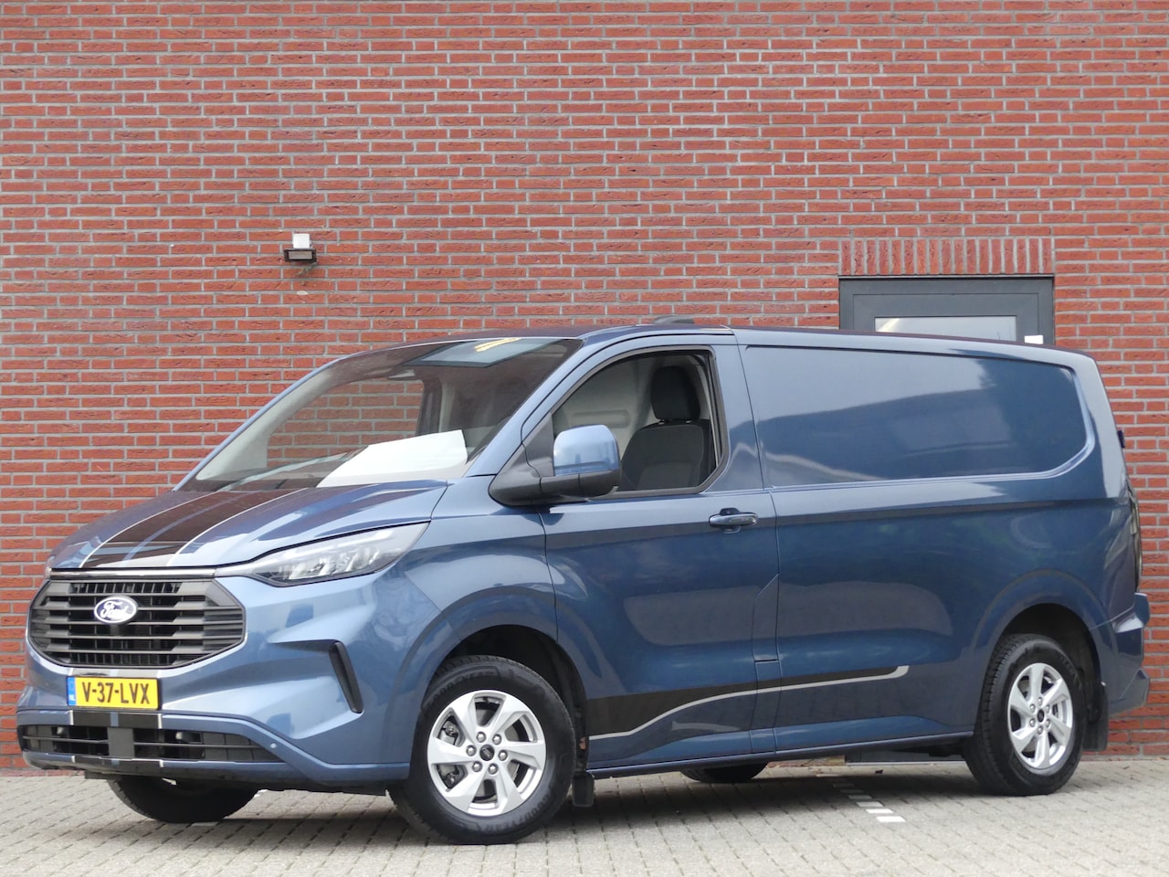 Ford Transit Custom - 280 2.0 TDCI MARGE AUTO LED/Trekhaak/Camera/Adaptive cruise control - AutoWereld.nl