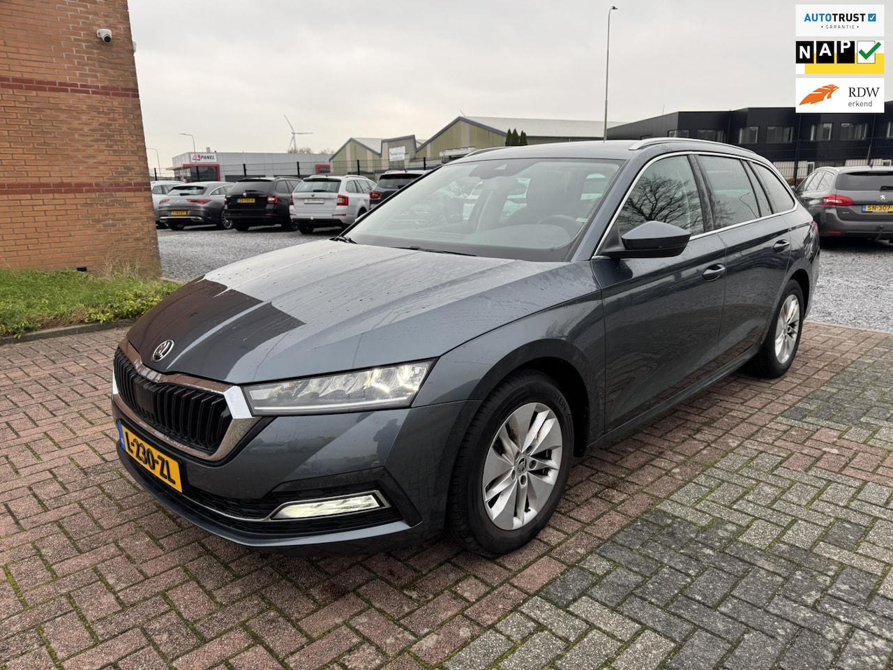 Skoda Octavia Combi - 1.0 TSI Business Edition 1.0 TSI Business Edition, Full Led, Trekhaak, - AutoWereld.nl