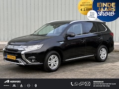 Mitsubishi Outlander - 2.4 PHEV Pure / Apple CarPlay/Android Auto / Achteruitrijcamera / Stoelverwarming / Climat