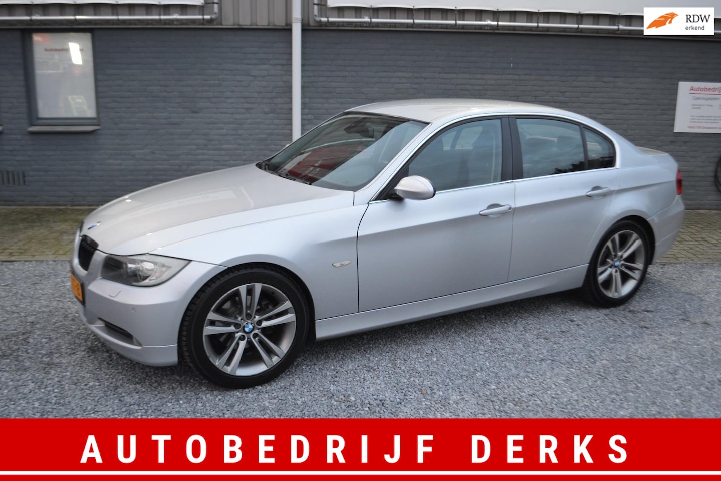 BMW 3-serie - 325i Aut Xenon PDC 5Drs Sport 6-CILINDER - AutoWereld.nl