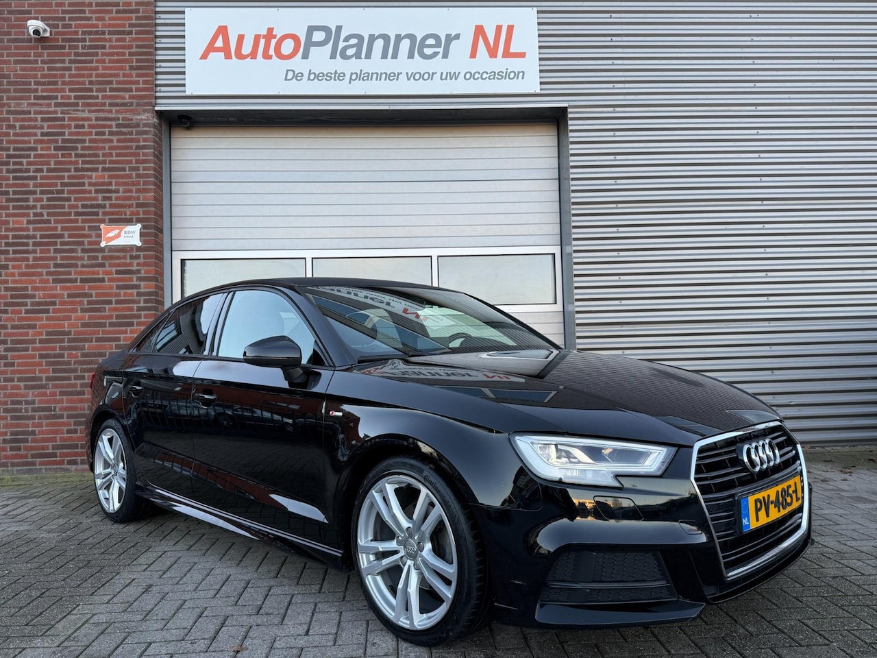 Audi A3 Limousine - 1.5 TFSI! 2X S-line! Dealer Onderhouden! - AutoWereld.nl