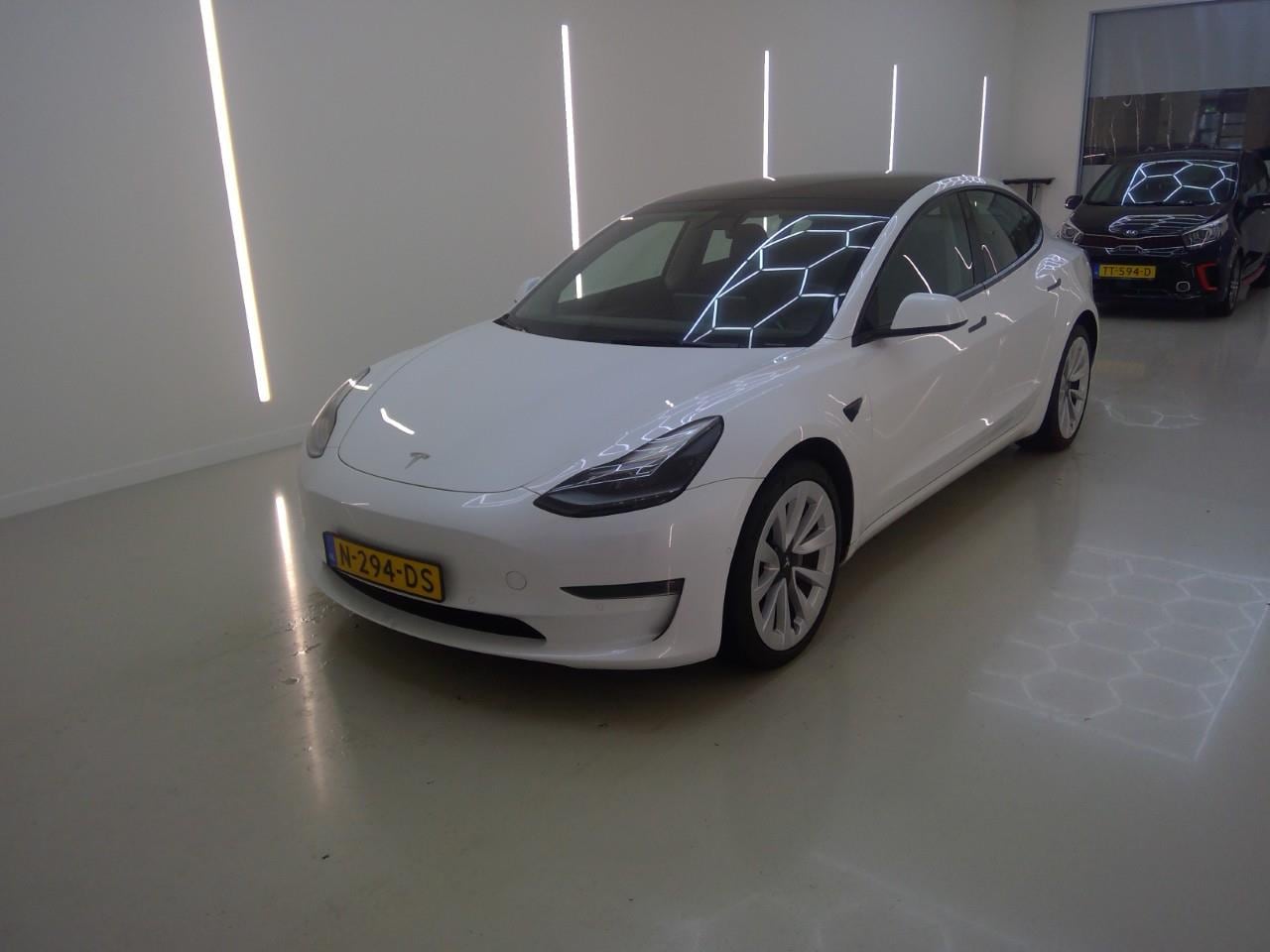 Tesla Model 3 - Long-Range AWD 351pk 75 kWh FACELIFT 94% SoH [ WARMTEPOMP+AUTOPILOT+620KM WLTP+19 INCH ] - AutoWereld.nl