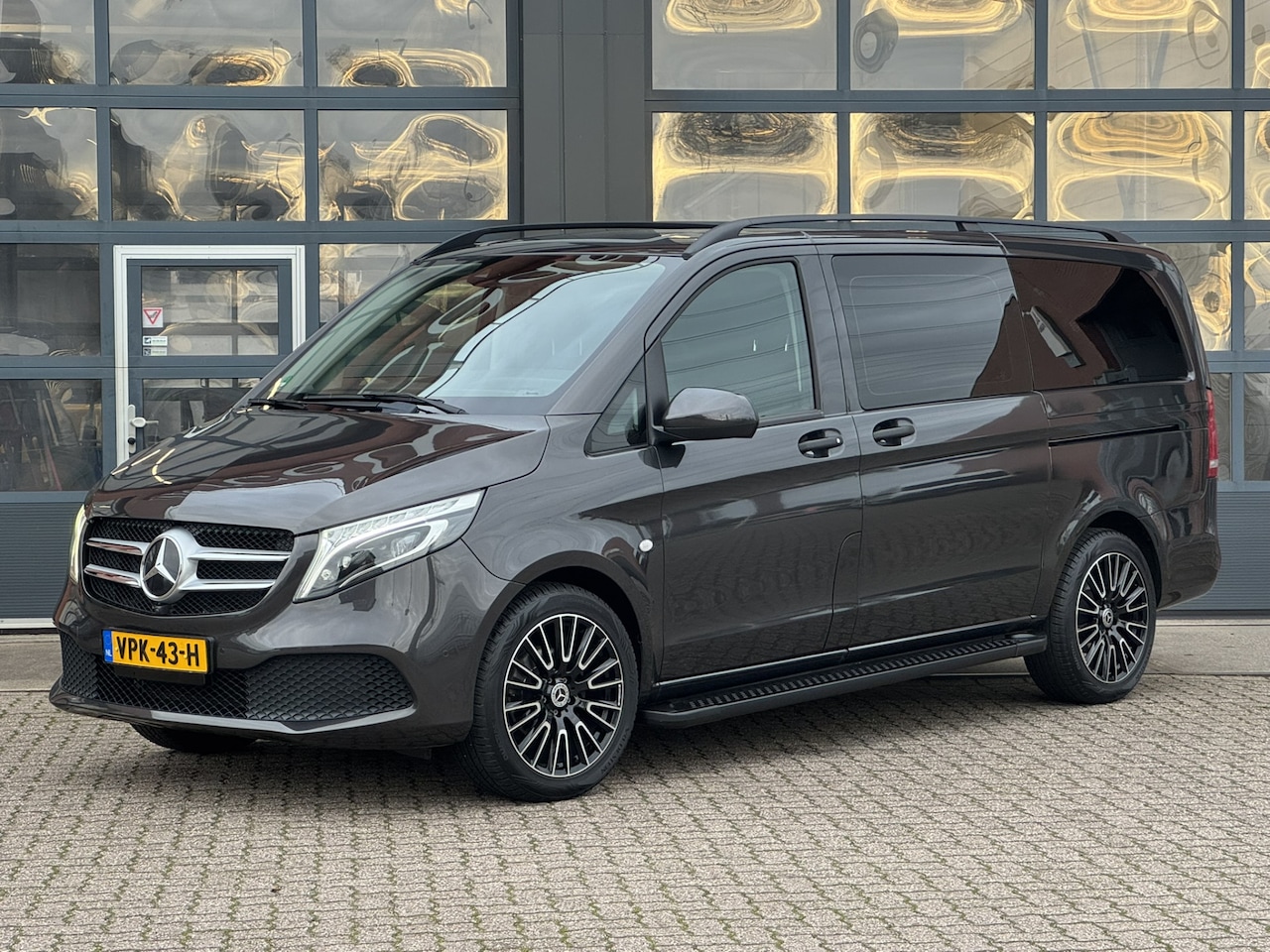 Mercedes-Benz Vito - 114 CDI L DC | 6-Persoons | LED | Camera | Navi | Cruise | Certified 24 mnd garantie - AutoWereld.nl