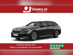 BMW i5 Touring - eDrive40 M Sport Edition 84 kWh Trekhaak - Panoramadak - Parking/Driving Professional - Co
