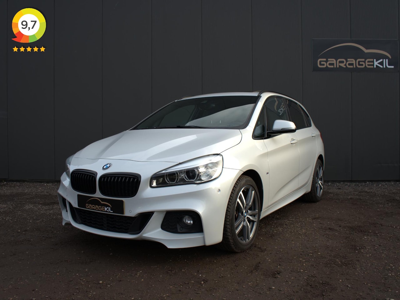 BMW 2-serie Active Tourer - 220i Centennial High Executive M-sport / Pano / Harman-Kardon / Trekhaak / Keyless / Adapt - AutoWereld.nl