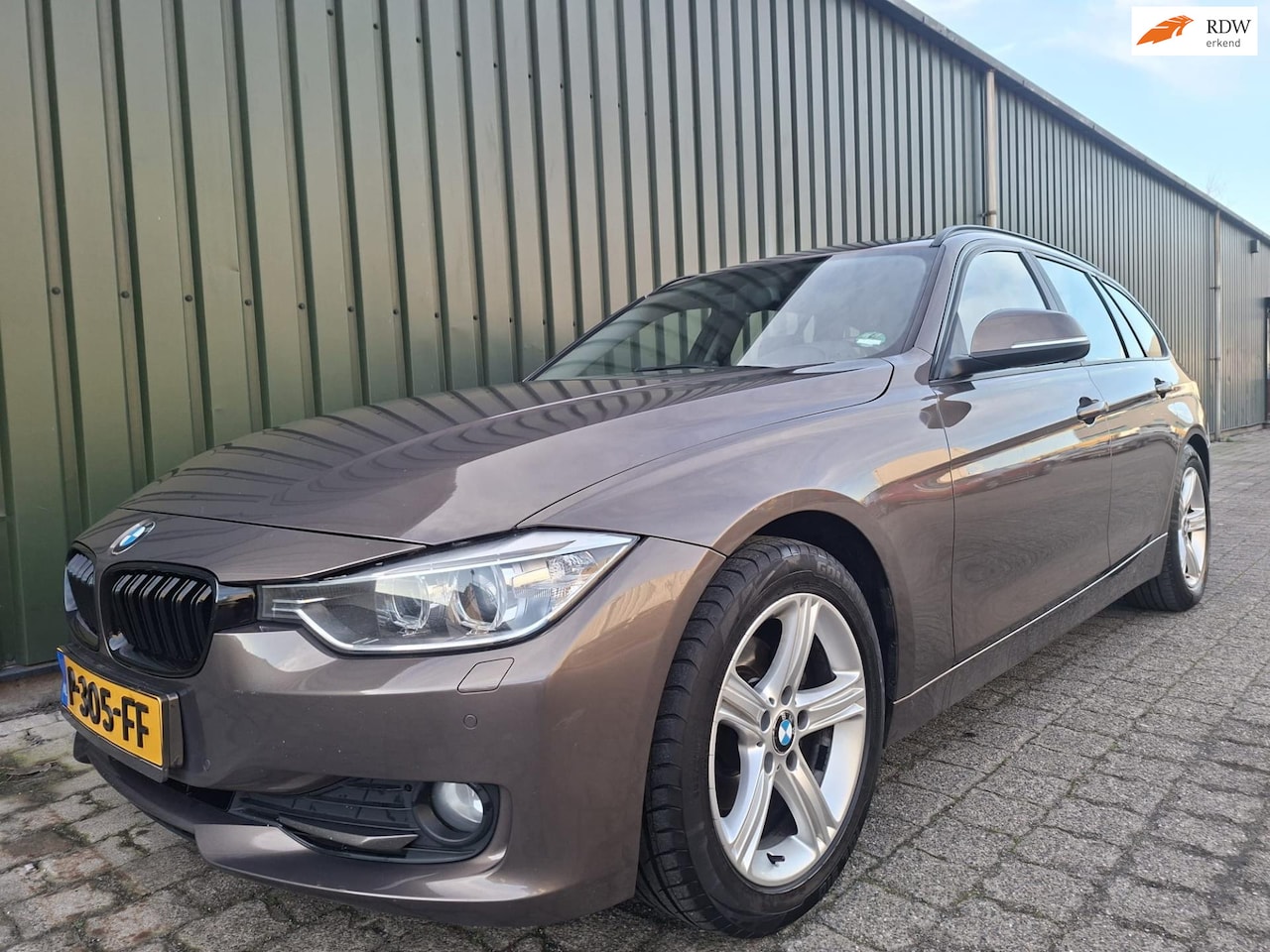 BMW 3-serie Touring - 316i High Executive 316i High Executive Nieuwe APK - AutoWereld.nl