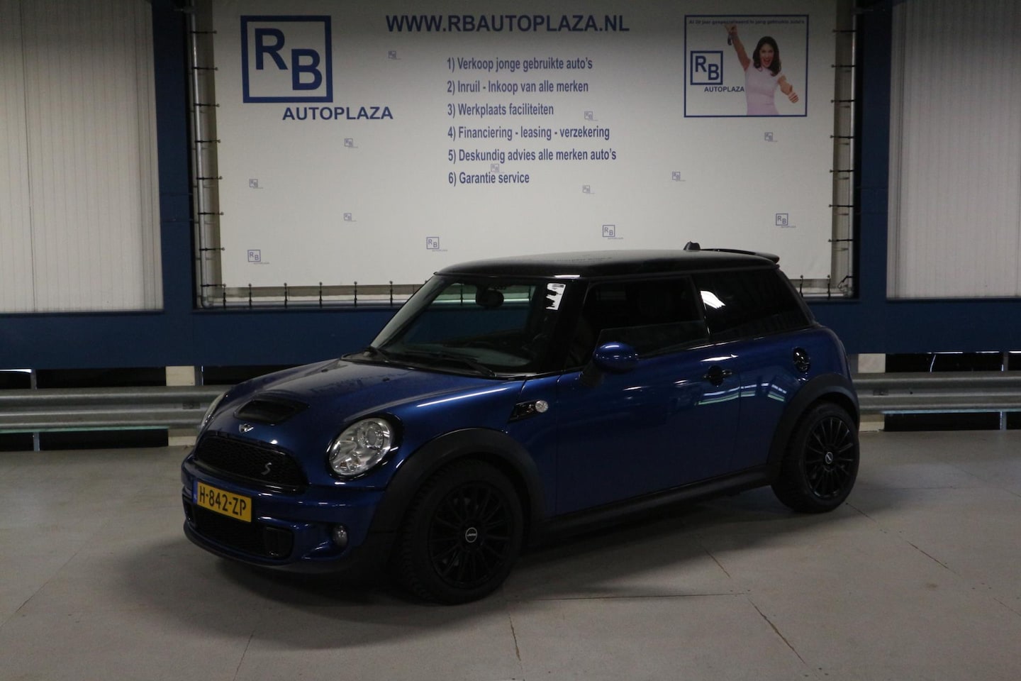 MINI Cooper S - Mini 1.6 Chili NAVI/ LEER/ STOER MODEL!! - AutoWereld.nl