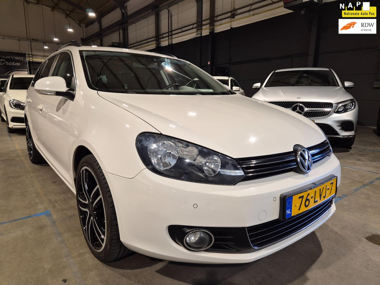 Volkswagen Golf Variant - 1.4 TSI Highline - DSG - Panoramadak - Navigatie - Clima - Cruise - Trekhaak - AutoWereld.nl