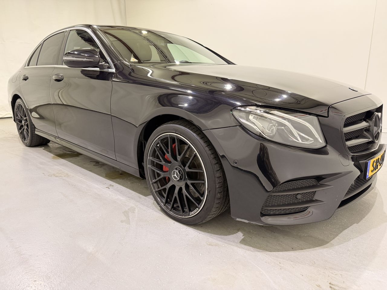 Mercedes-Benz E-klasse - 200 Business AMG Aut9 - AutoWereld.nl