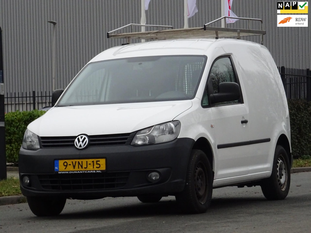 Volkswagen Caddy - 1.6 TDI BMT NAP/AIRCO/CRUISE/IMPERIAAL/APK - AutoWereld.nl