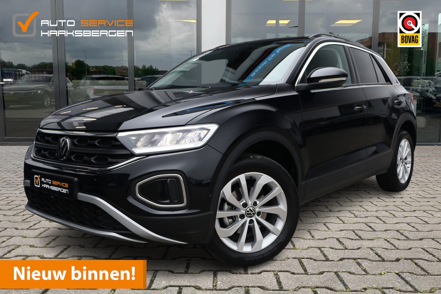 Volkswagen T-Roc - 1.5 TSI Life | ACC | Camera | Keyless | - AutoWereld.nl