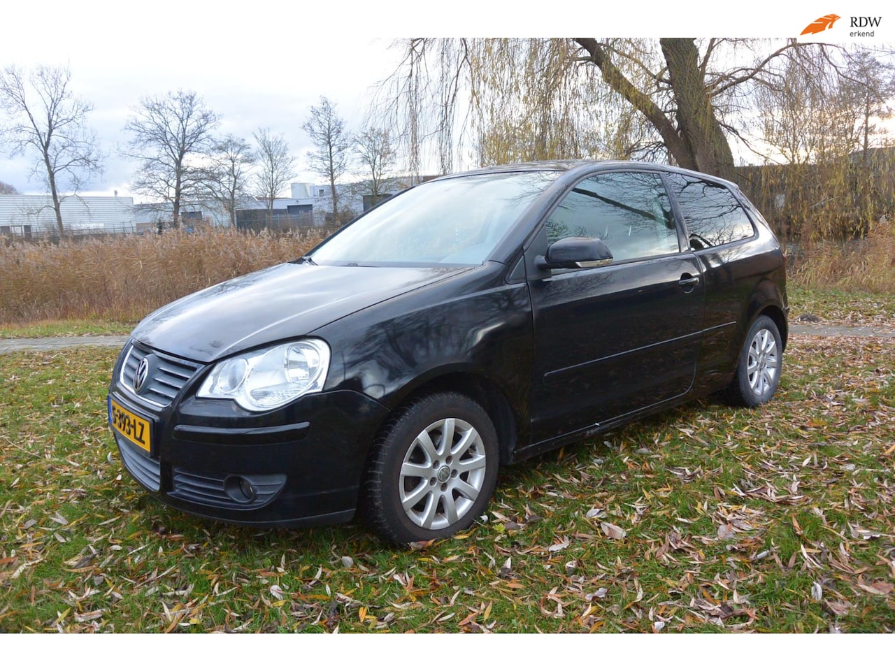 Volkswagen Polo - 1.2-12V Trendline*airco*apk*weinig km's*1ste eigenaar - AutoWereld.nl