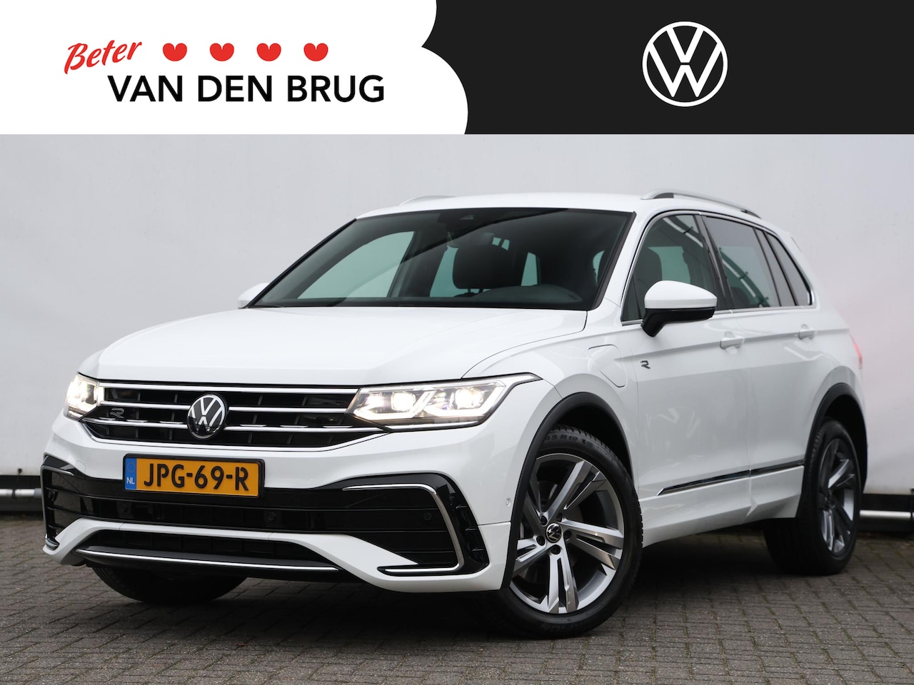 Volkswagen Tiguan - 1.4 TSI eHybrid R-Line Business 245PK DSG | Led Matrix | Camera | Keyless | Trekhaak | Sto - AutoWereld.nl