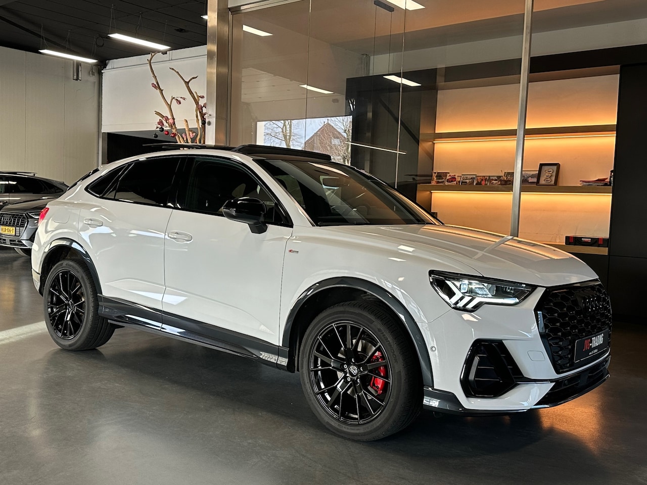 Audi Q3 Sportback - 35 TFSI 3 X S line Panorama ACC Camera Keyless - AutoWereld.nl