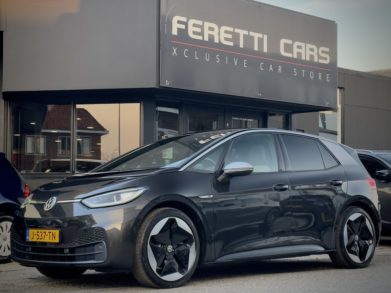 Volkswagen ID.3 - First Max 58 kWh PANODAK NAVI CAMERA APPLE-CARPLAY LED LMV-20INCHE PDC - AutoWereld.nl