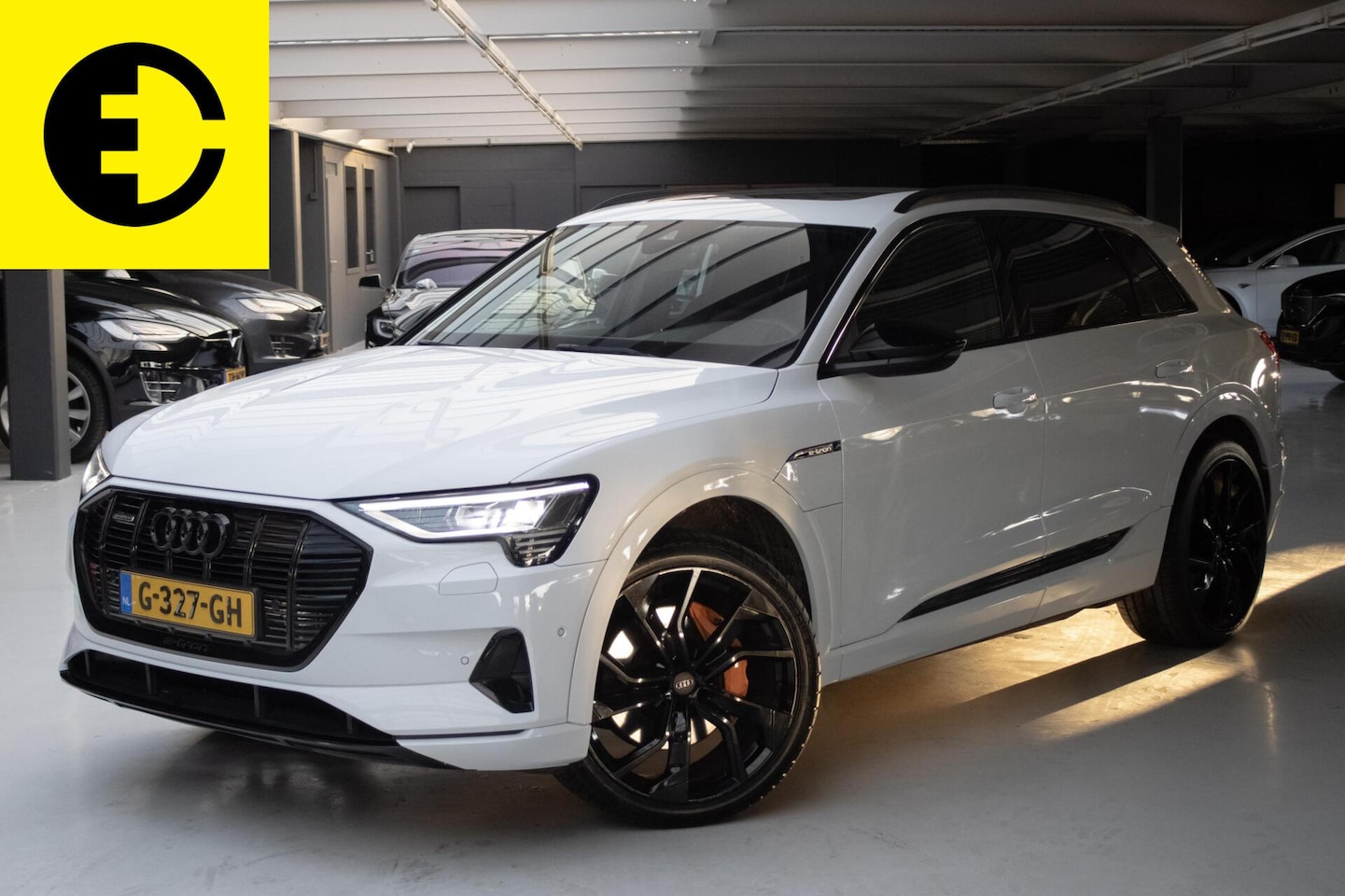 Audi e-tron - e-tron 55 quattro advanced 95 kWh | Afneembare trekhaak | Schuif/kantel dak | Stoelverwarm - AutoWereld.nl