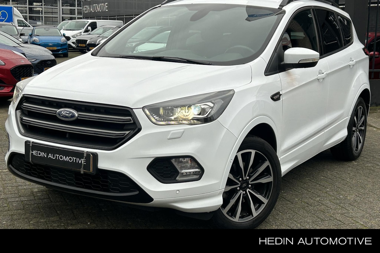 Ford Kuga - 1.5 EcoBoost ST Line | Xenon | Elektrische achterklep | Voorruitverwarming - AutoWereld.nl