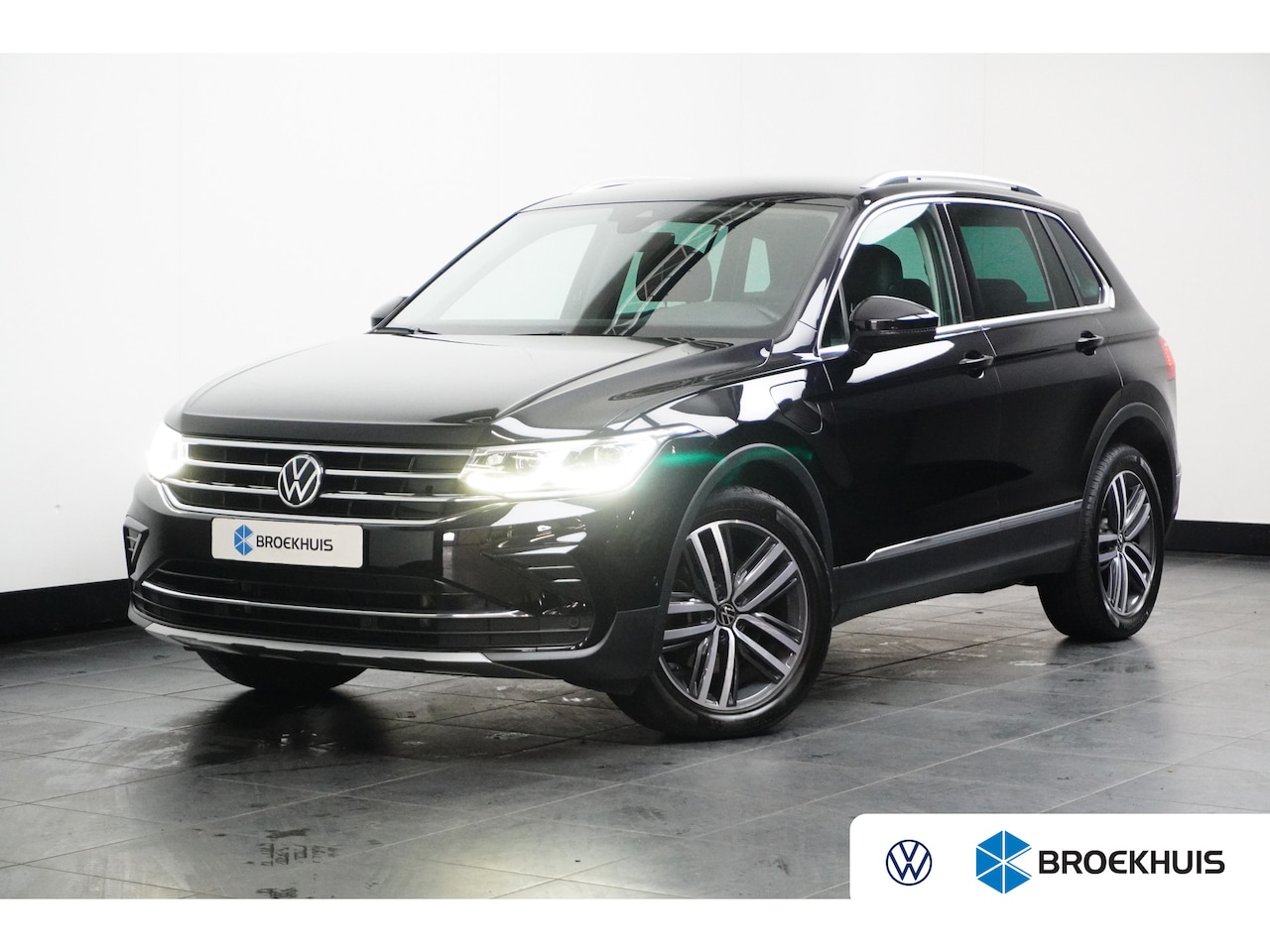 Volkswagen Tiguan - 1.4 TSI 245 pk eHybrid Style 6-DSG | Elektrische achterklep | Elektrische geheugen stoel | - AutoWereld.nl