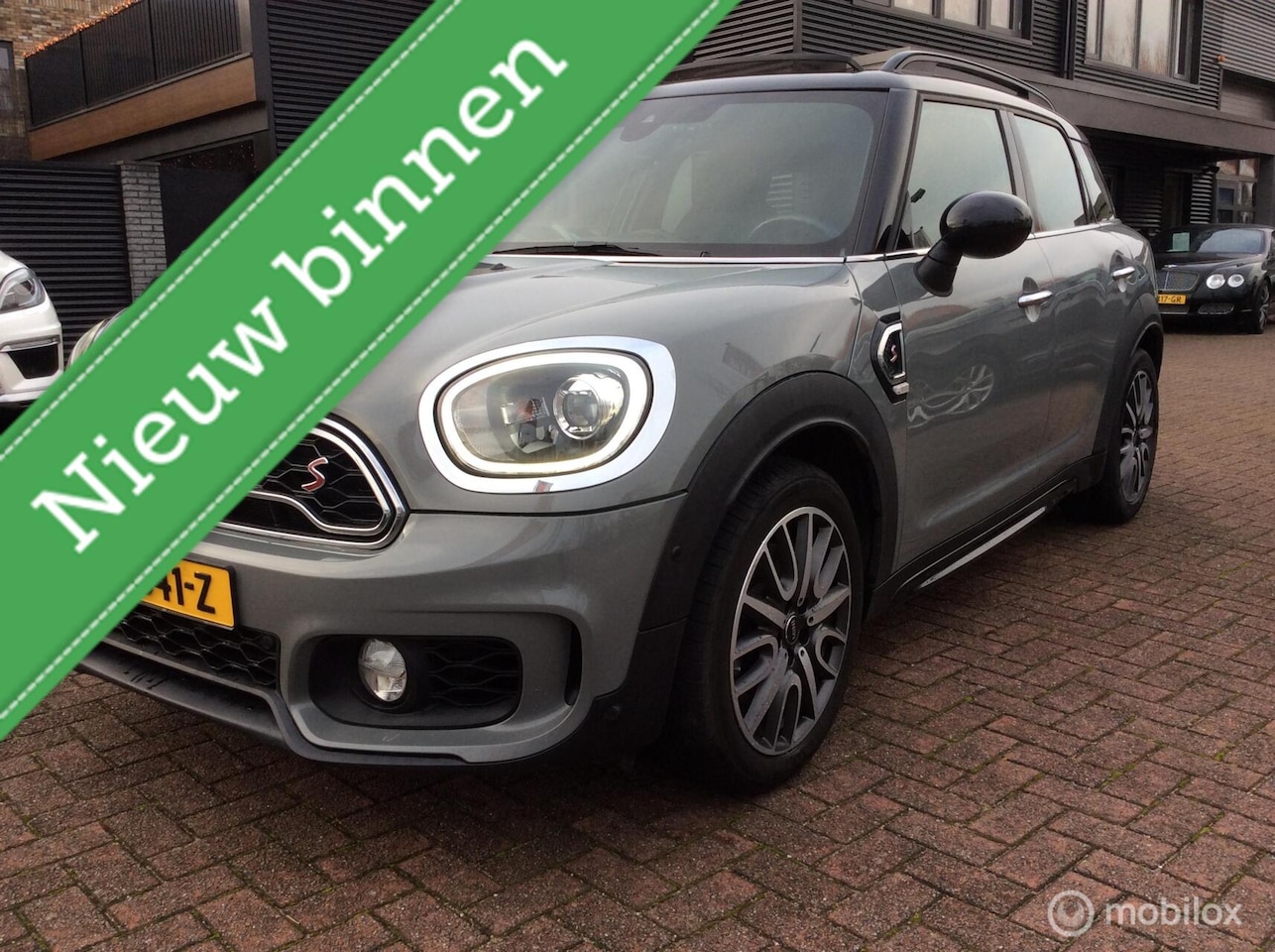 MINI Countryman - 2.0 Cooper S Chili JCW Pakket Panorama Dab Autom - AutoWereld.nl