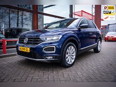 Volkswagen T-Roc - 1.5 TSI Sport Business| Automaat | Trekhaak | Virtual cockpit | LED | App-connect | Parkee