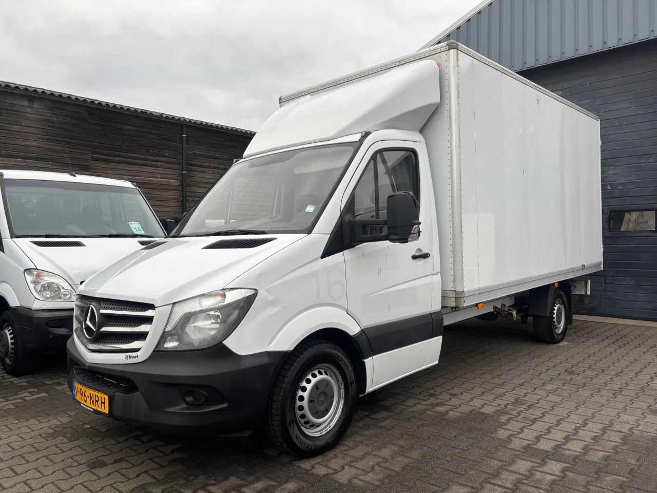 Mercedes-Benz Sprinter - 319 CDI 3.0 V6 Airco Navi - AutoWereld.nl