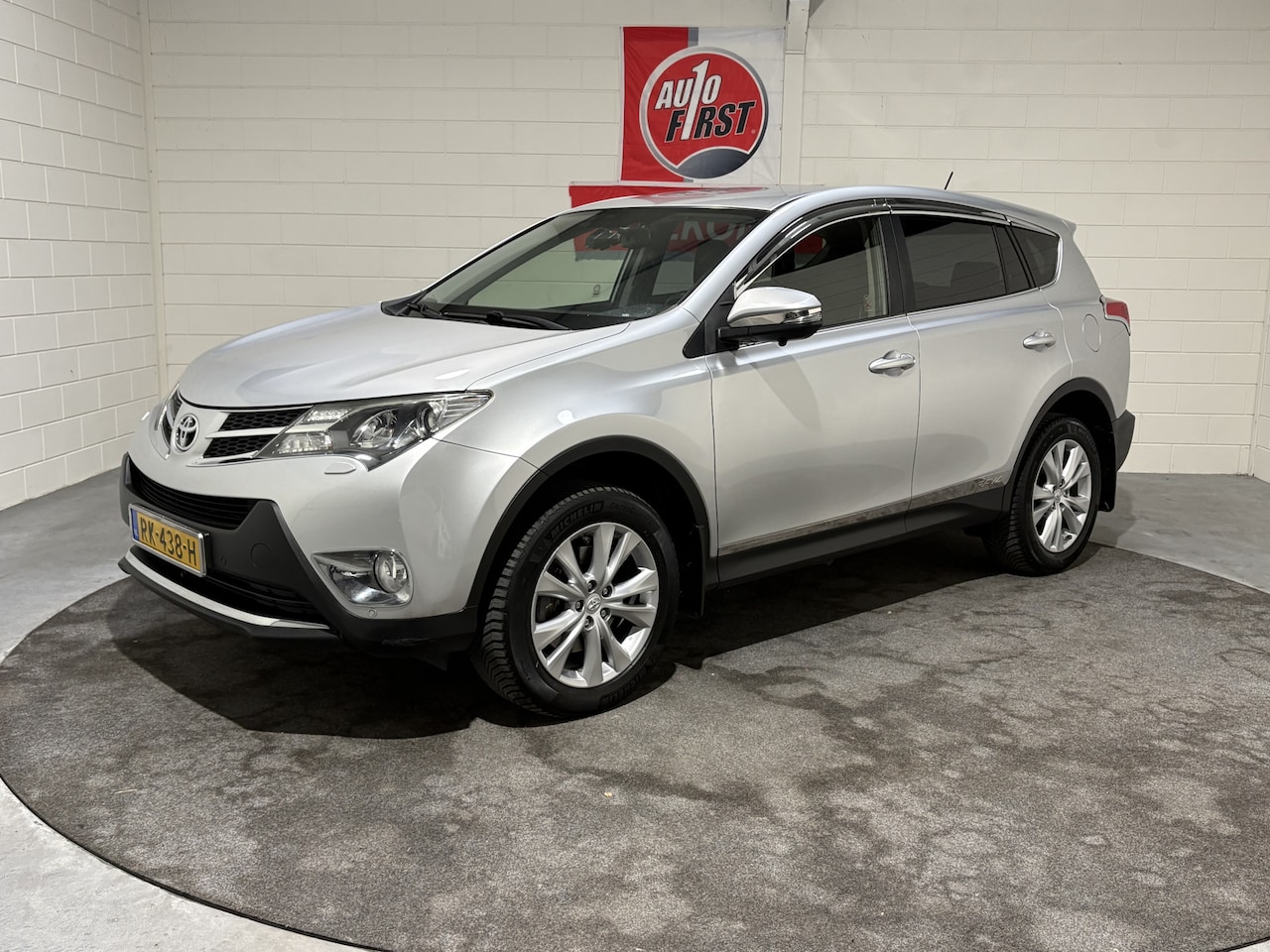 Toyota RAV4 - 2.0 Dynamic 4WD 2.0 Dynamic 4WD, Leder, Clima, Cruise, Camera , Trekhaak, Volledig onderhouden Parkeersens - AutoWereld.nl