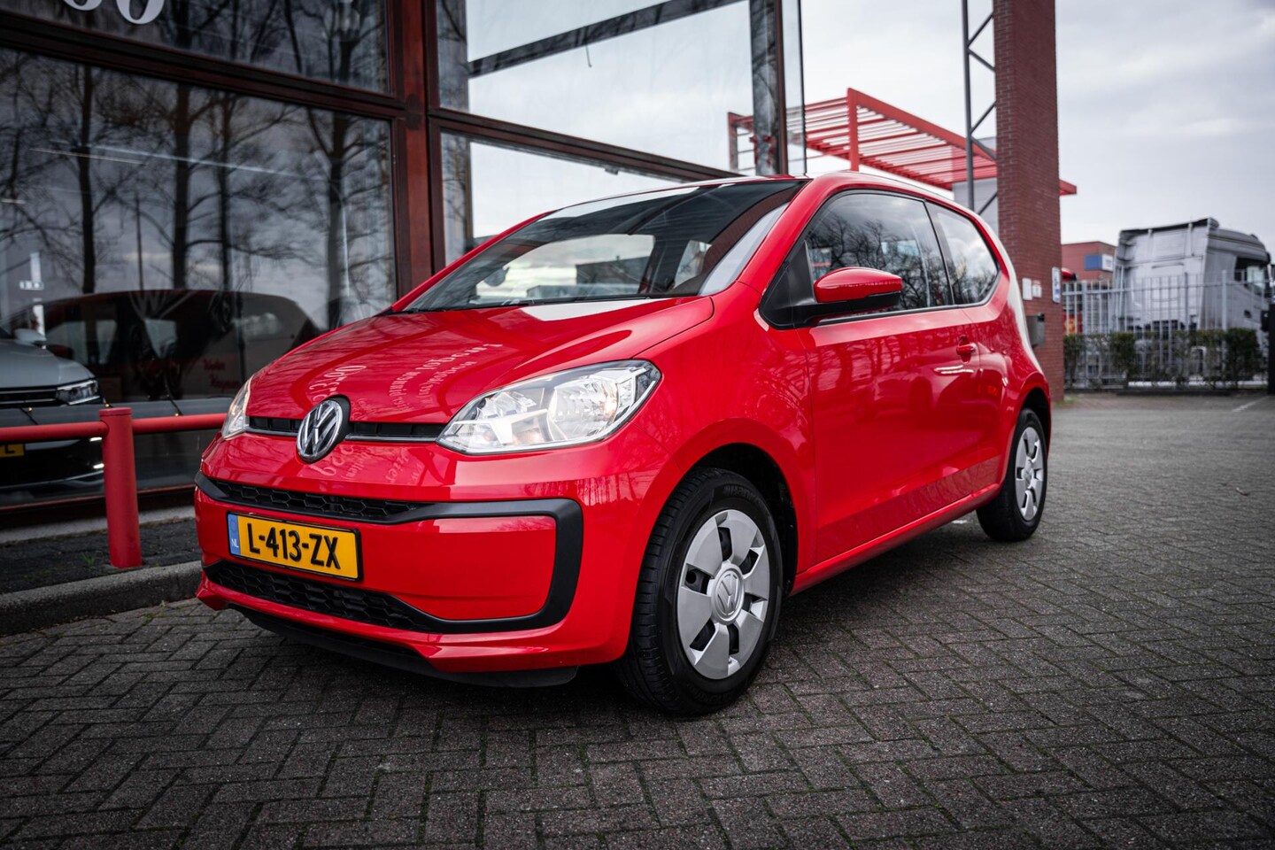 Volkswagen Up! - | Bluemotion | Parkeersensoren | Airco | Bluetooth | - AutoWereld.nl