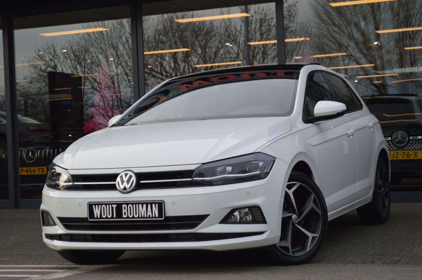 Volkswagen Polo - 1.0 TSI R-Line 115 pk Led Panorama Virtual Acc Camera Keyless Pdc - AutoWereld.nl