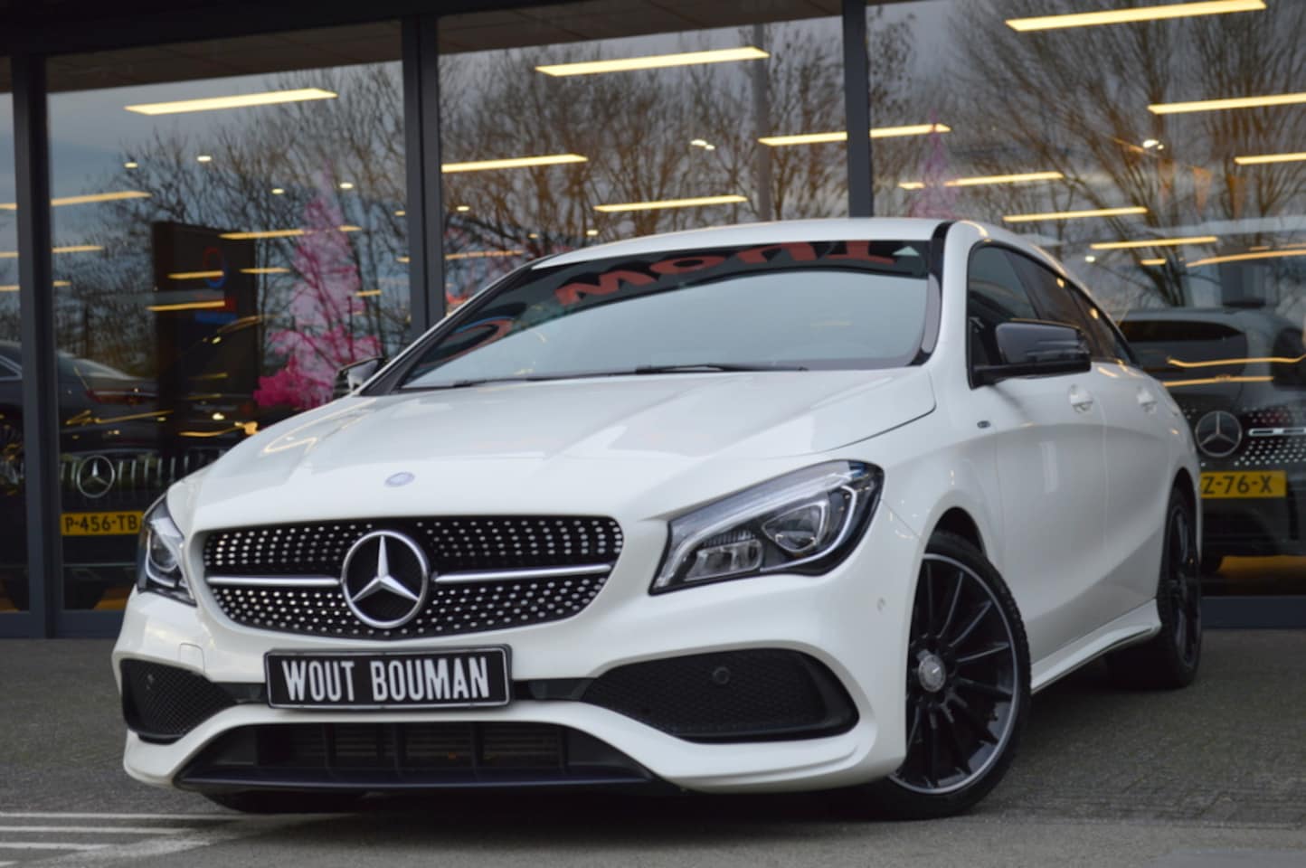 Mercedes-Benz CLA-klasse Shooting Brake - 180 AMG Night Edition Led Navi Airco Pdc - AutoWereld.nl