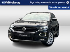 Volkswagen T-Roc - 1.5 TSI 150PK Sport / Achteruitrijcamera / Elektrische Achterklep / Stoelverwarming / Park