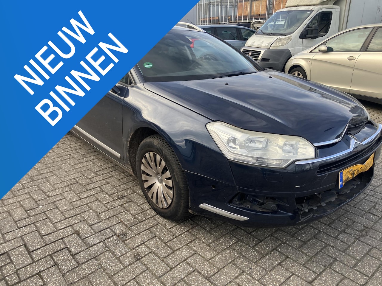 Citroën C5 Tourer - 1.6 THP Comfort Licht rijdt bare voorschade - AutoWereld.nl