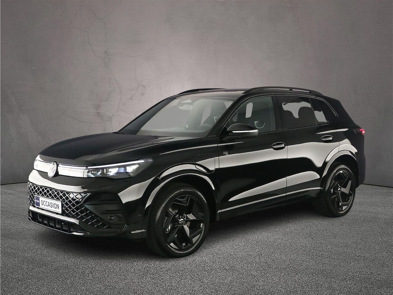 Volkswagen Tiguan - R-Line Edition 1.5 TSI eHybrid 272pk DSG Automaat Black Style, Trekhaak, Panoramadak, Adap - AutoWereld.nl