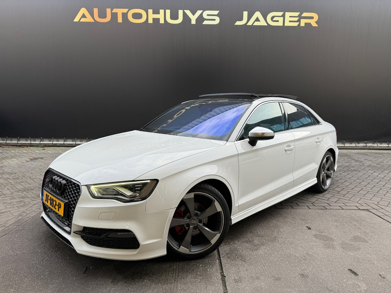 Audi A3 Limousine - 1.4 TFSI CoD Adrenalin Sport|S3|Pano|Alcantara - AutoWereld.nl