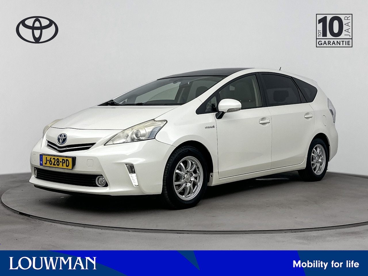 Toyota Prius Wagon - 1.8 Aspiration 96g | Panoramadak | Trekhaak | Stoelverwarming | Navigatie | - AutoWereld.nl