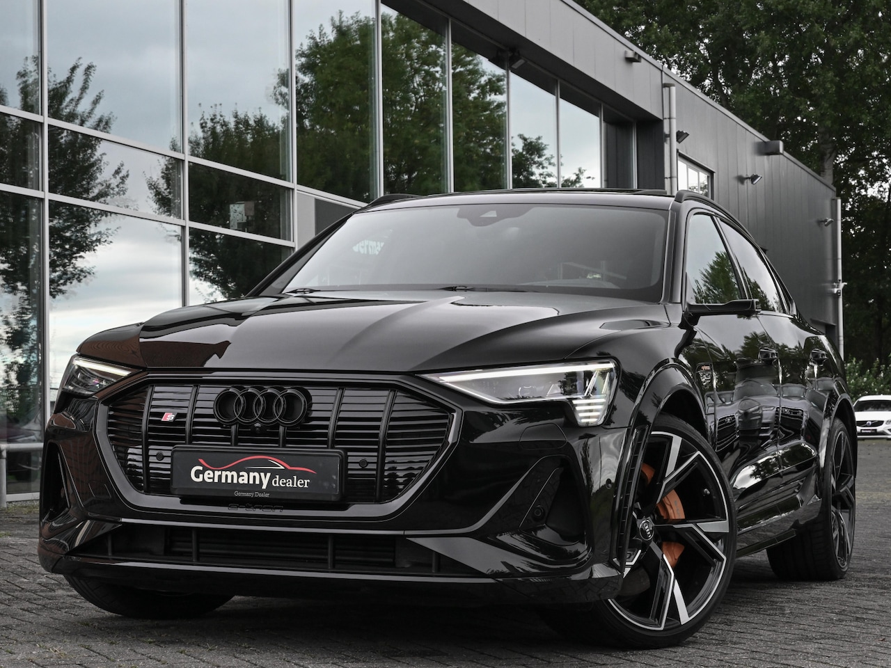Audi e-tron Sportback - S Quattro 504pk Sportpakket RS-Zetels Pano B&O Standk Softclose 360-Cam M-Led - AutoWereld.nl