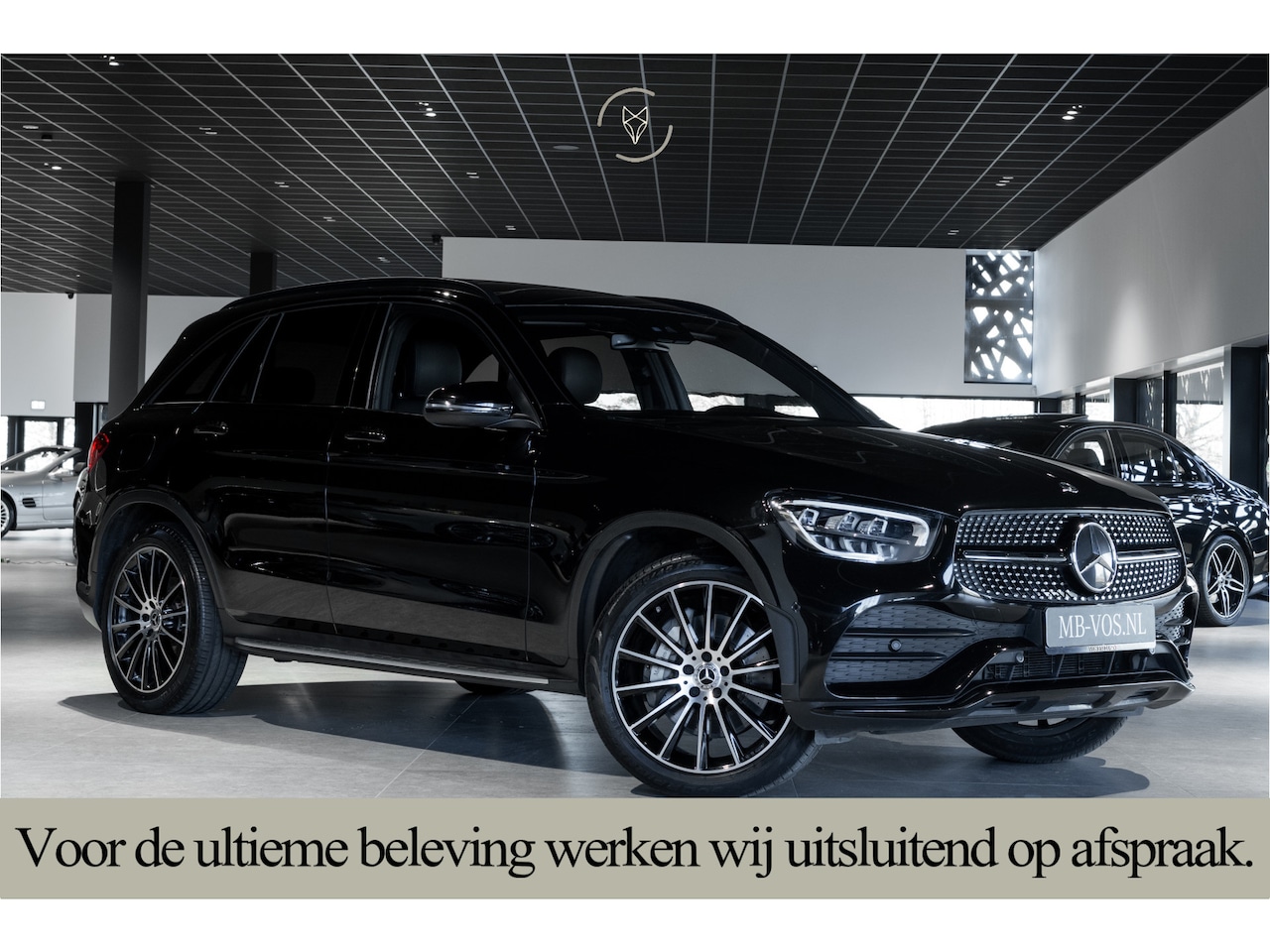 Mercedes-Benz GLC-klasse - 200 4-M AMG Night|Panorama|20"|Trekhaak|MBUX|Spoorpakket|Sfeerverlichting|Treeplanken|New - AutoWereld.nl