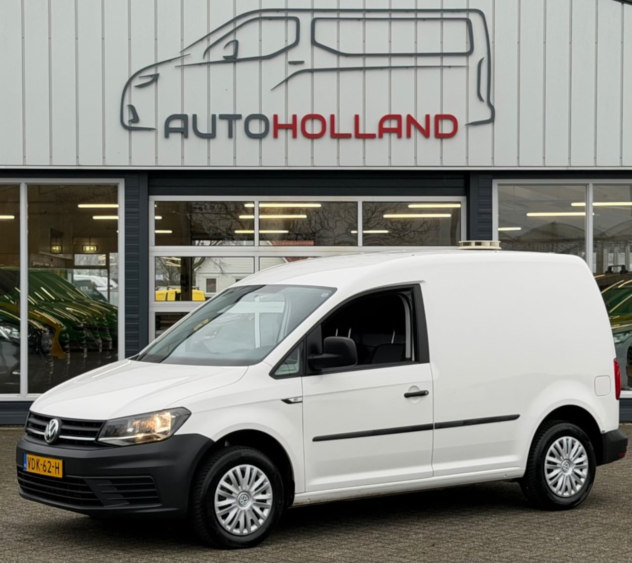 Volkswagen Caddy - 2.0 TDI 55KW 75PK EURO 6 AIRCO/ CRUISE CONTROL/ TREKHAAK/ ORIGINEEL AUDIO/ 100% DEALERONDE - AutoWereld.nl